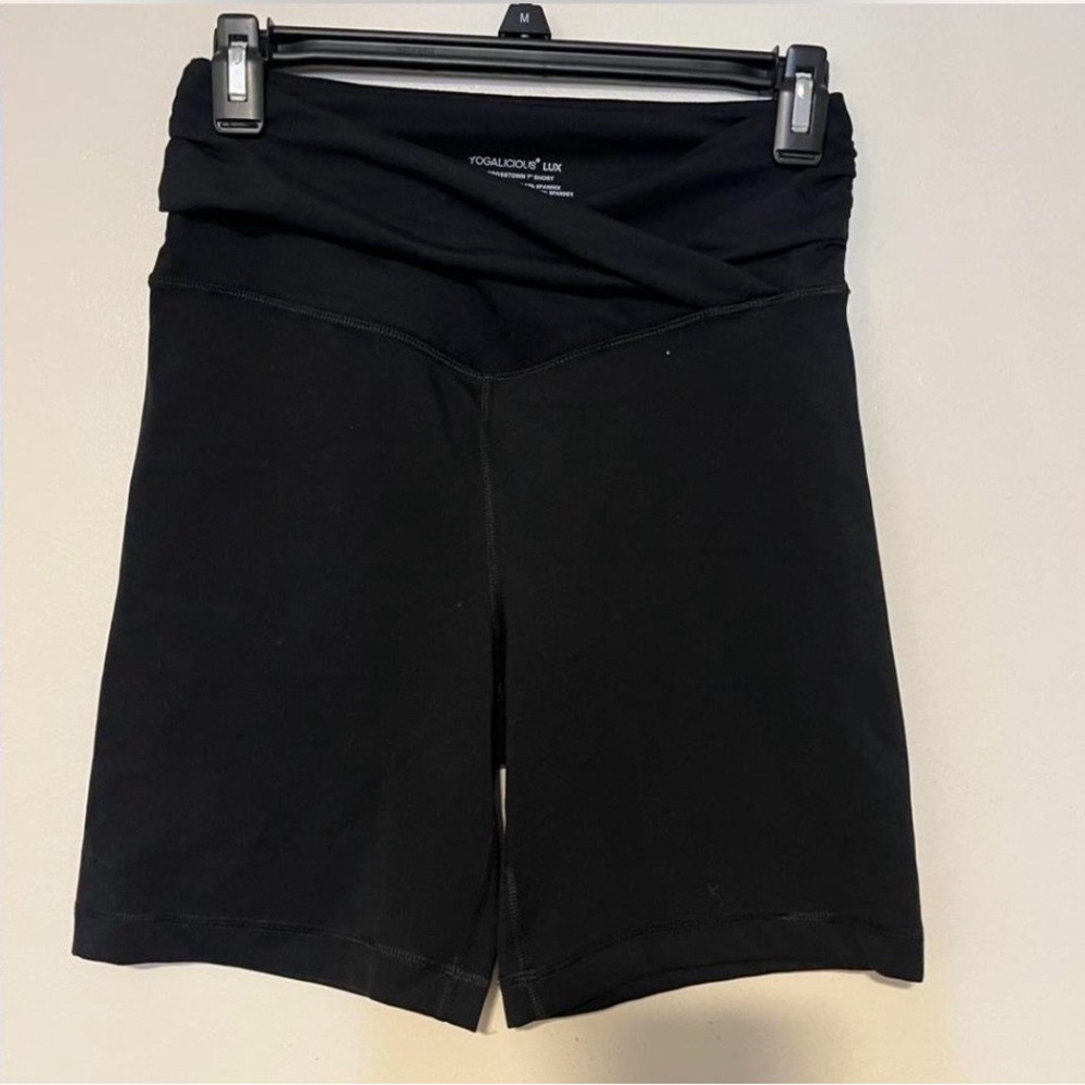 Yogalicious Women's Classic Black Bike Shorts